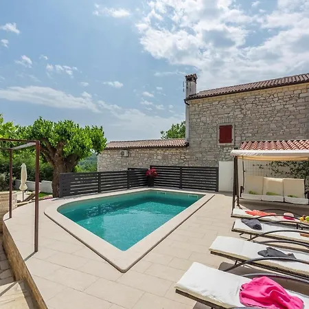 Stone House - Zita With Private Pool וילה