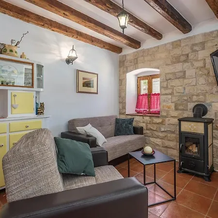 Stone House - Zita With Private Pool וילה